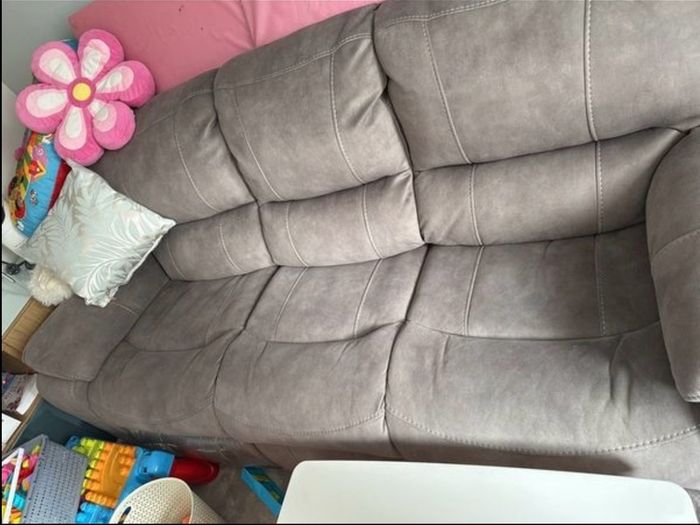 Ezliving Furniture Bradford 3 Seater Reclining Sofas