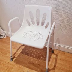 Static shower chair carer assist