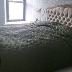 King size bed plus lockers