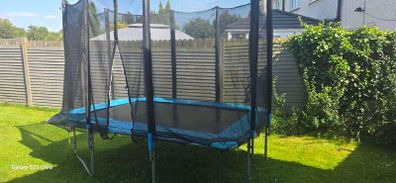 Trampoline
