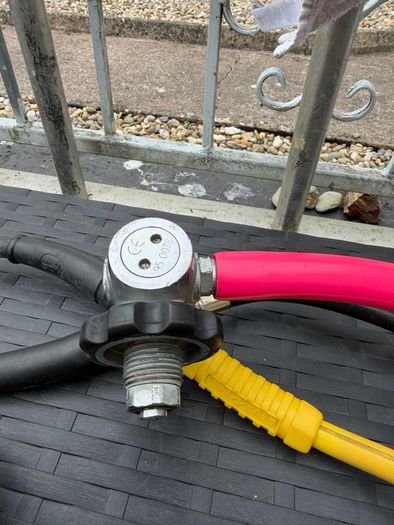 scuba diving regulator sets x2