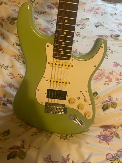 Fender player 2 Stratocaster upgraded