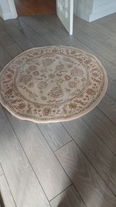 Circular rug