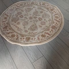Circular rug