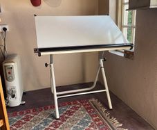 Draftsman table