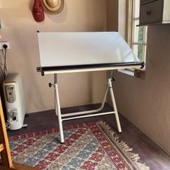 Draftsman table
