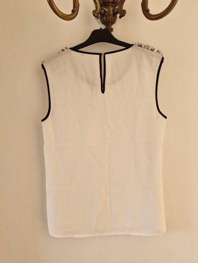 Sleeveless top