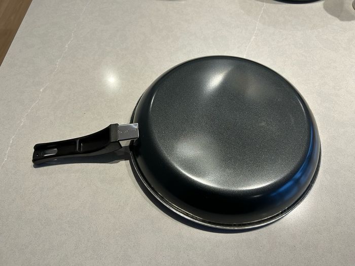 Non-stick Pan
