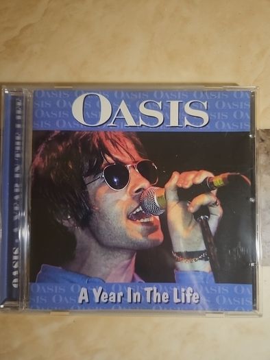 Oasis CD  - A Year In The Life