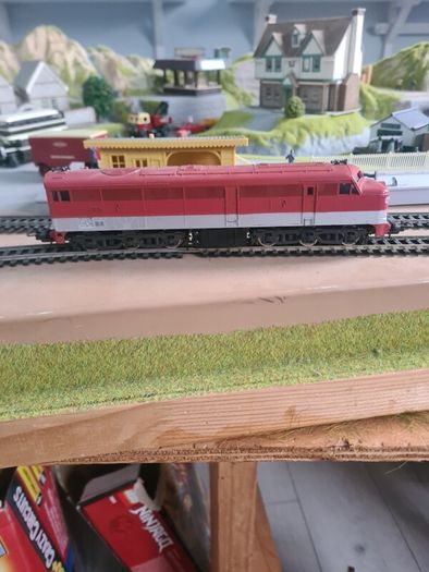 00 guage American locomotive