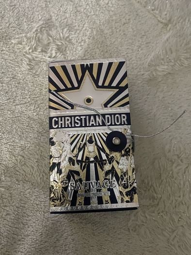 Men's perfume