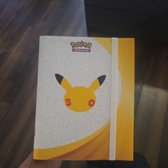 pokemon 30th celebration binder ( no cards)