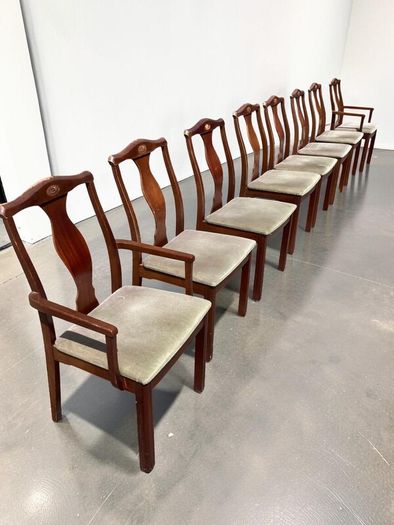 Chairs x 8 - Includes 2 Carver Chairs