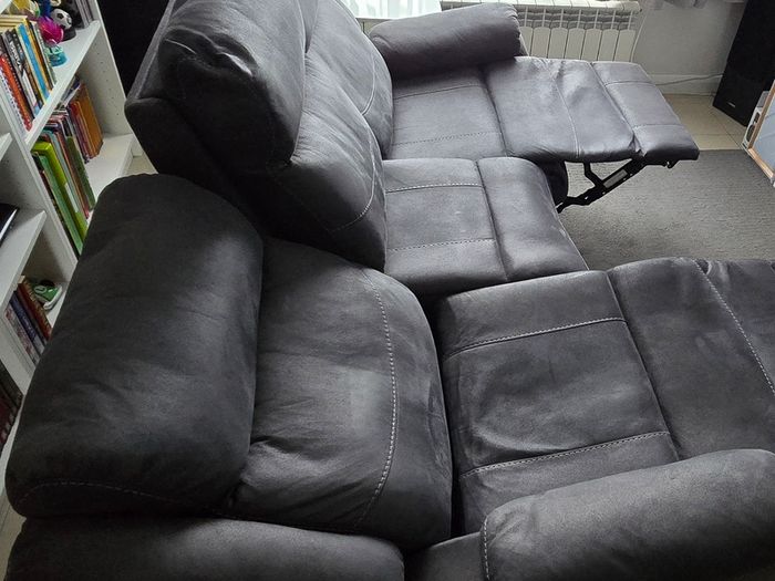 Electric reclining 3 seater sofa with wireless phone charger