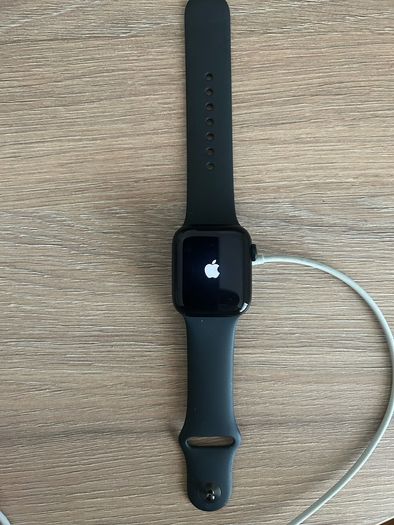 Apple Watch SE 2 - Almost New