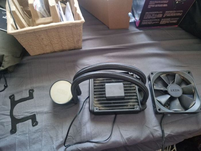 Kraken M22 120mm liquid cooler Intel only bracket