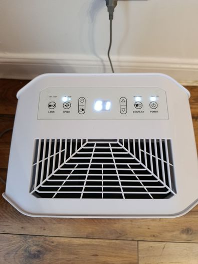 JHS 20L Dehumidifier - With Digital Display - Excellent Condition