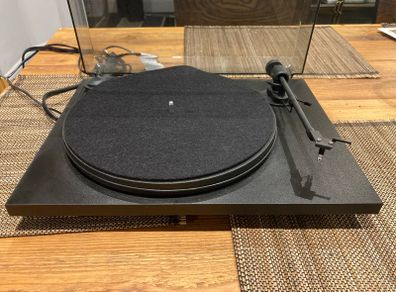 Project Primary E Turntable