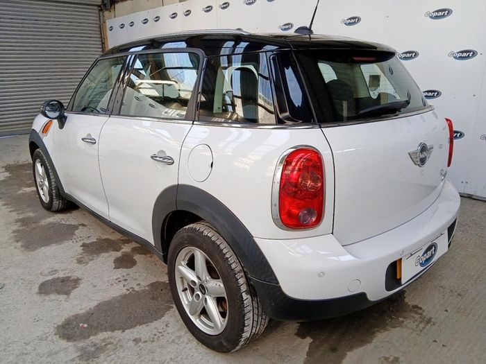 2015 Mini Countryman Breaking For Parts