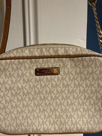 micheal kors cross body  bag