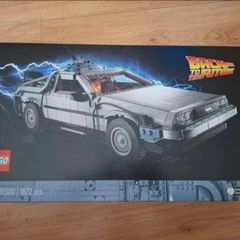 LEGO Icons 10300 Back to the Future Time Machine DeLorean