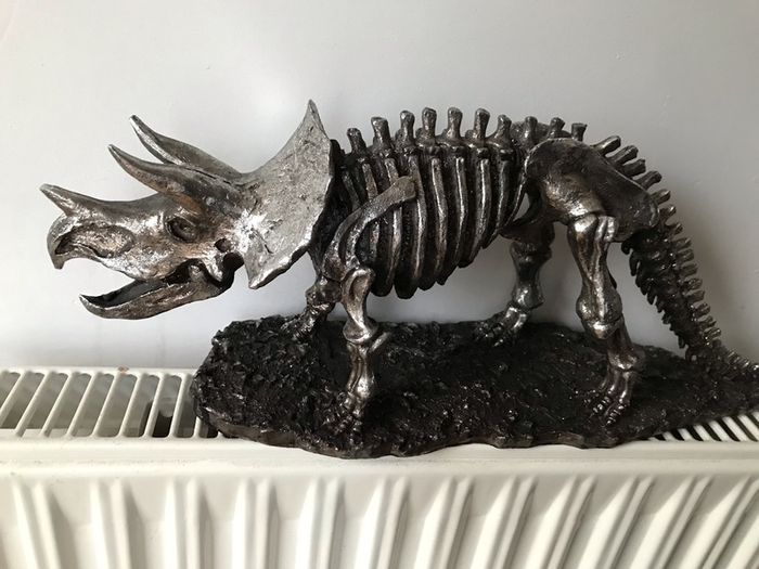 dinosaur skeleton