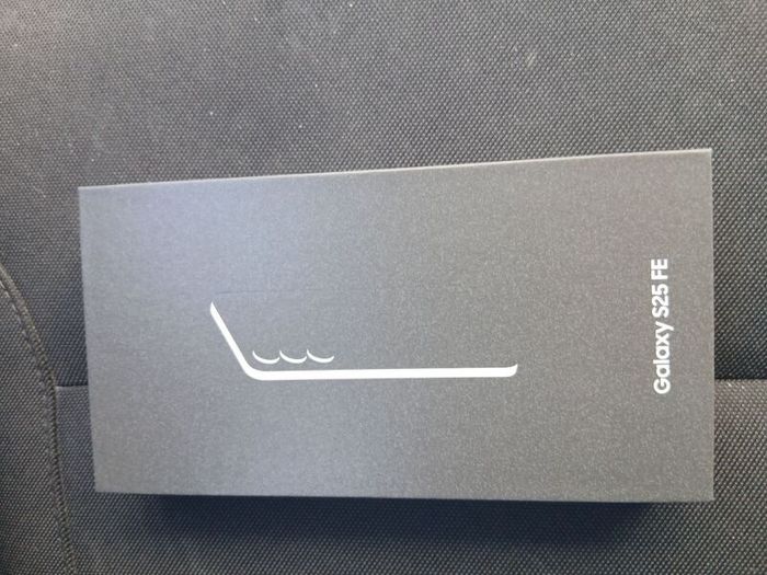 Samsung S25 FE 128GB 8GB Brand New and Sealed