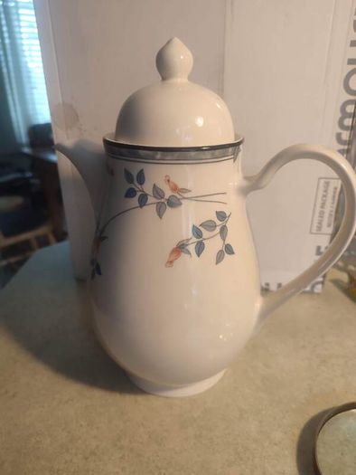 Vintage Noritake Keltcraft Ireland Eastfair 9171 Coffee / Tea pot - Discontinued