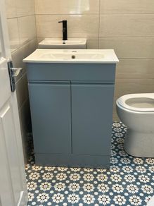 Vanity unit with sink