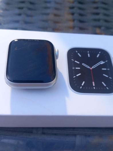 iWatch Series 6 40mm face, not with strap, D18 post 8e