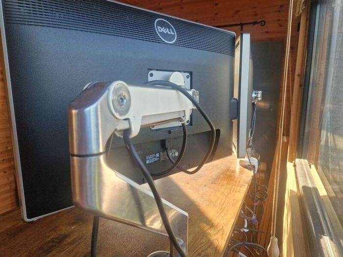 Dell monitors 2X 24 inch