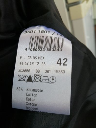 Betty Barclay Black/White very small check Jkt. Size 18