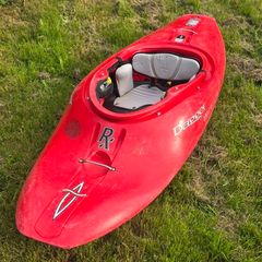Whitewater Kayak - Dagger RX 6.7