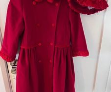 Christmas coat girl age 5-6 Yo