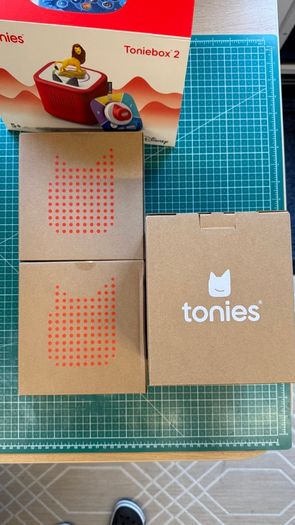 Toniebox 2 Full Play Set Red Lion King, New but Opened