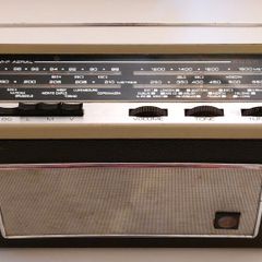 Vintage 1967 Bush Transistor Radio