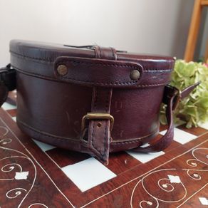 Vintage Leather Travel Collar Box