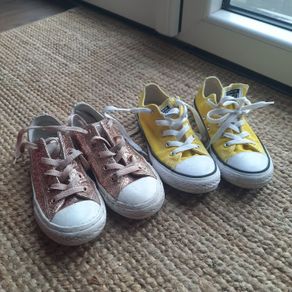 Converse girls trainers 2pairs size 13UK