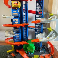 Hot wheels tower