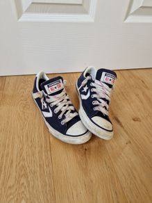 CONVERSE trainers size 2uk