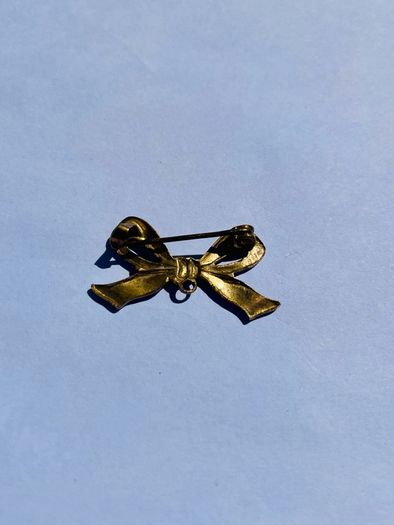 Vintage Bow Brooch