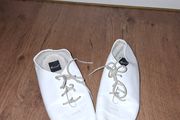 Small dance shoes(jazz shoes), leather, size 7 Jr.
