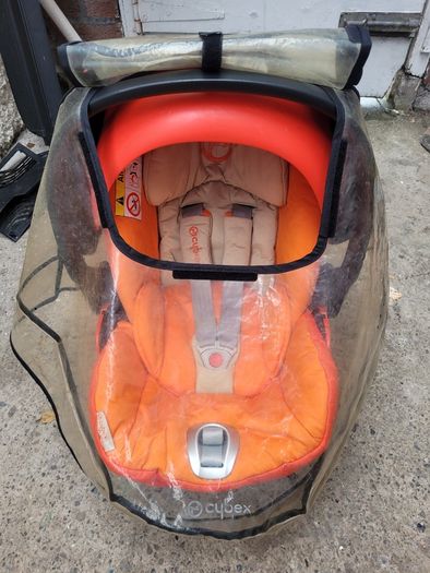 Cybex Cloud Q newborn carseat