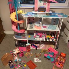 Lol doll house & Extras
