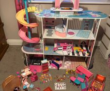 Lol doll house & Extras
