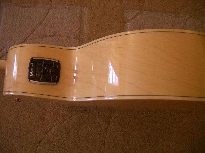 Epiphone EJ-200 SCE / N Electro Acoustic Guitar