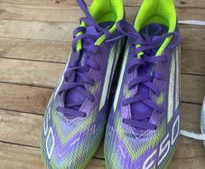 football boots size 4