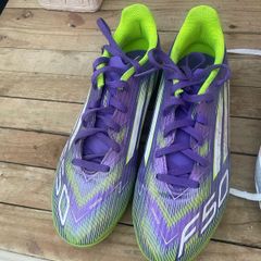 football boots size 4
