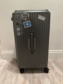 Lightweight Hardshell Spinner (Luggage)