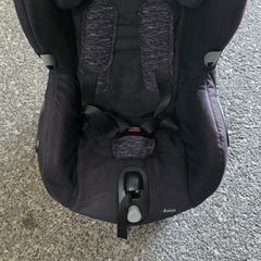 Maxi-Cosi Axiss rotating car seat
